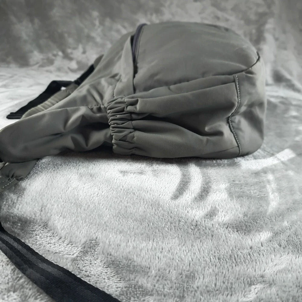 Kangol Messenger Bag Gray Travel Commuter‎ Day Pack Backpack Kangaroo Crossbody